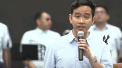 Ucapkan Kata Luar Biasa Berulangkali, Gibran Dikritik Miskin Diksi