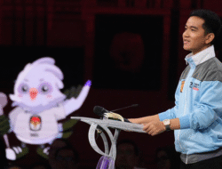 DPR Bareng Geng Solo Diduga Lagi Atur Siasat soal Pemakzulan Gibran