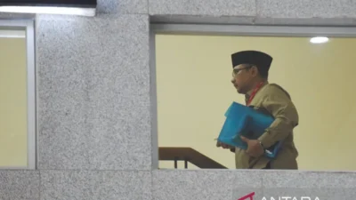 KPK sita dokumen dan barang bukti elektronik dari rumah Yaqut Cholil