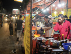 Encang Encing… Enyak Babeh…. Jajan nyoooook!