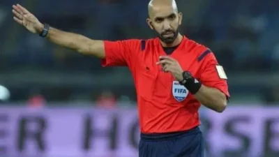 Wasit Ahmad Al-Ali asal Kuwait memimpin pertandingan penyisian babak ke 4 Piala Dunia 2026 di Stadion King Abdullah Sport City, Jeddah/JURNALOKA/HO-iNews