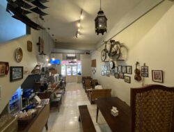 Kopi Raden Puri Gading: Ngopi Serasa di Ruang Tamu Nenek, Rasa Endeus Harga Merakyat!