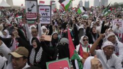 Rakyat Indonesia Kembali Turun ke Jalan Bela Palestina dan serukan “Stop Genosida!”/JURNALOKA/AP Photo/Dita Alangkara