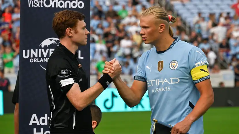 Erling Haaland mencetak 2 gol saat melawan Everton/JURNALOKA/Foto: Gettyimages