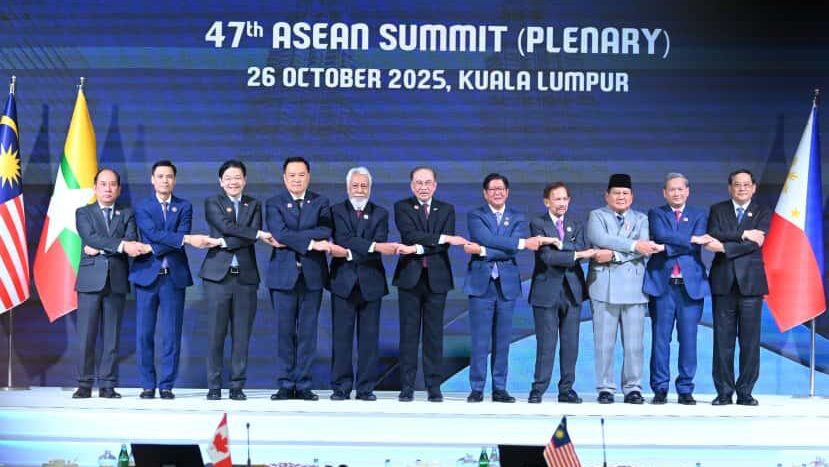 Presiden Republik Indonesia Prabowo Subianto menghadiri sesi pleno Konferensi Tingkat Tinggi (KTT) ke-47 ASEAN yang digelar di Kuala Lumpur Convention Centre (KLCC), Malaysia, pada Minggu, 26 Oktober 2025. Foto: BPMI Setpres/Kris