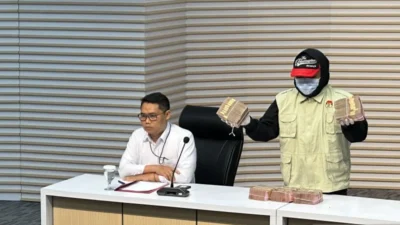 KPK Tetapkan Bupati Ponorogo Sugiri Sancoko Tersangka Suap, Total Sitaan OTT Rp500 Juta