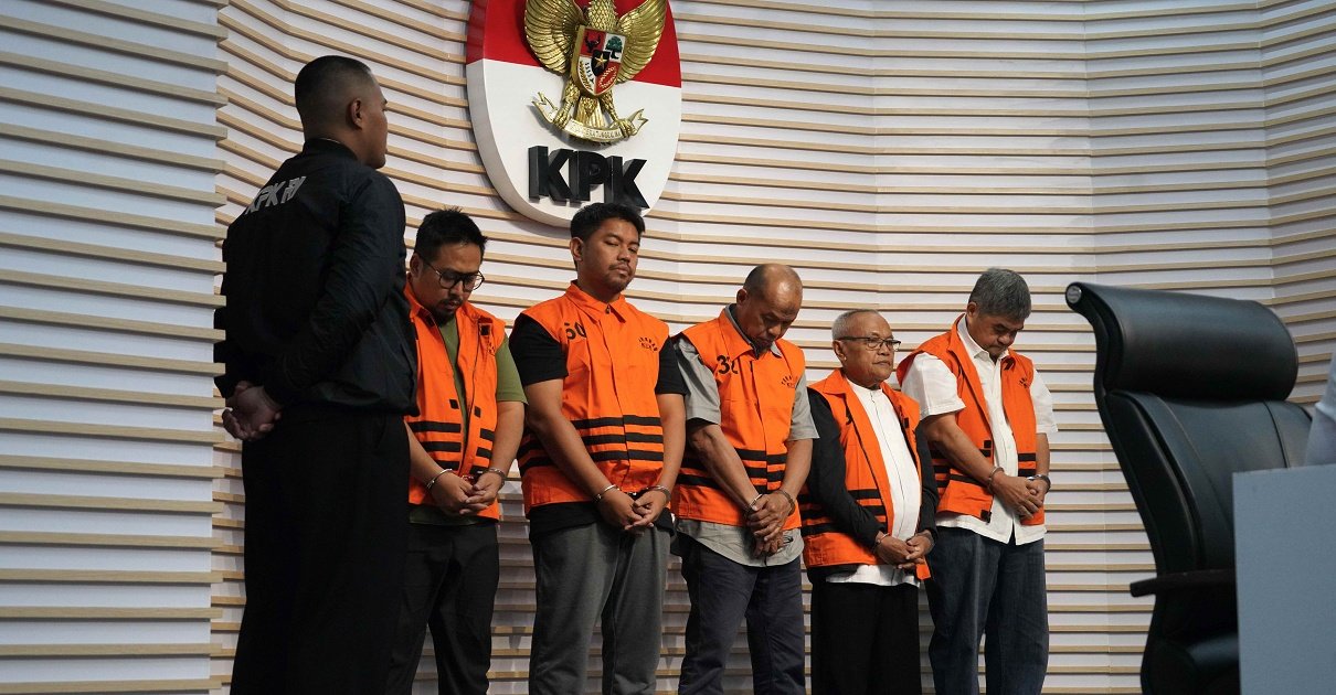 KPK menahan 5 direktur perusahaan kontraktor, ROS, AAR, TG, MAS, dan AFB, terkait kasus suap proyek DAK Situbondo./JURNALOKA/Foto: KPK