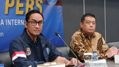 Kepala BNN RI Komjen Pol Suyudi Ario Seto saat memberikan keterangan pers terkait ungkap kasus pelaku penyeludup dua ton narkotika jenis sabu di Kamboja. ANTARA/Azmi Samsul M/pri.