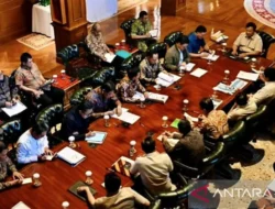 Prabowo Pimpin Rapat Terbatas di Hambalang, Pastikan Stabilitas Pangan dan Harga Kebutuhan Pokok Jelang Tahun Baru 2025